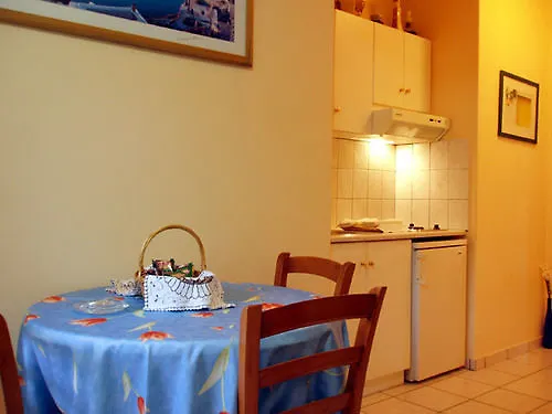 Garbis Villas & Apartments Lourdata